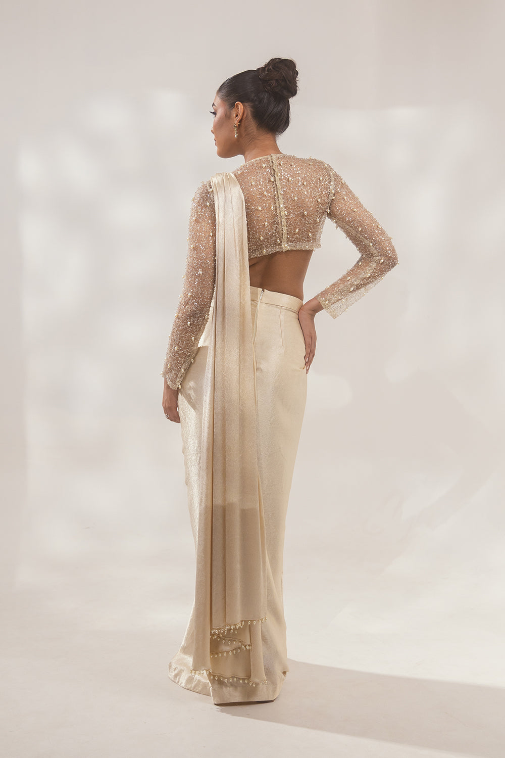 Full Sleeves Pearl Gold Heavy Plated Saree