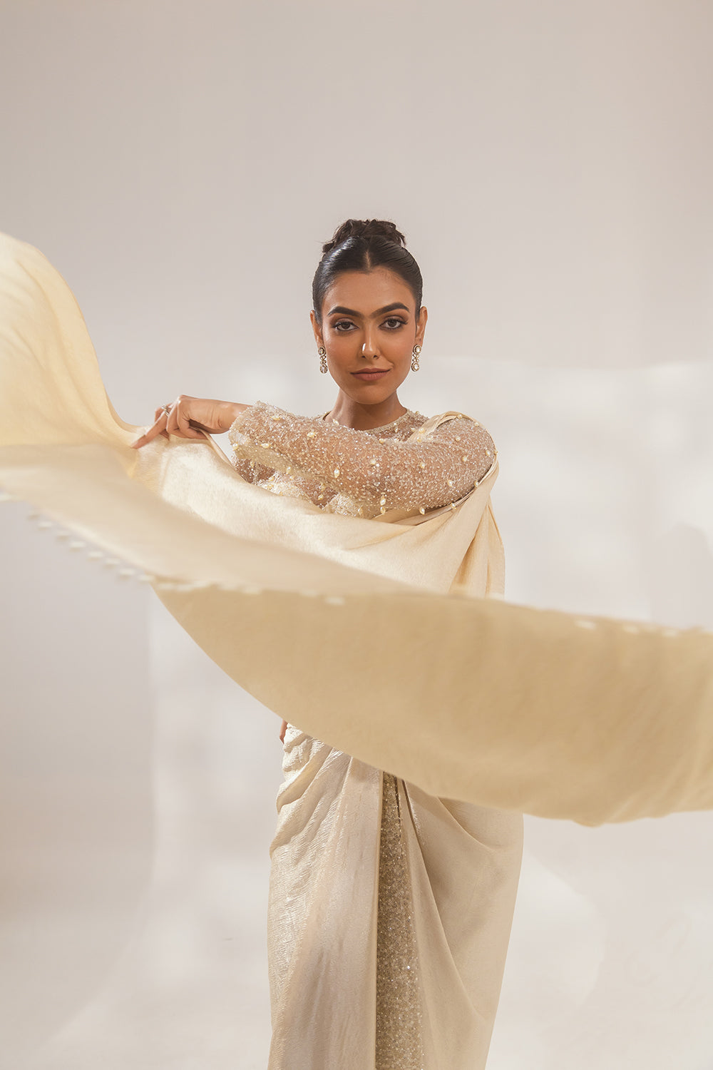 Full Sleeves Pearl Gold Heavy Plated Saree